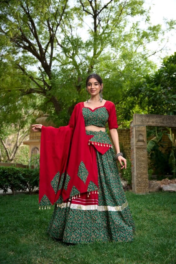 1654GRNMAIN.jpg Green Color Cotton Navratri Lehenga Choli Set