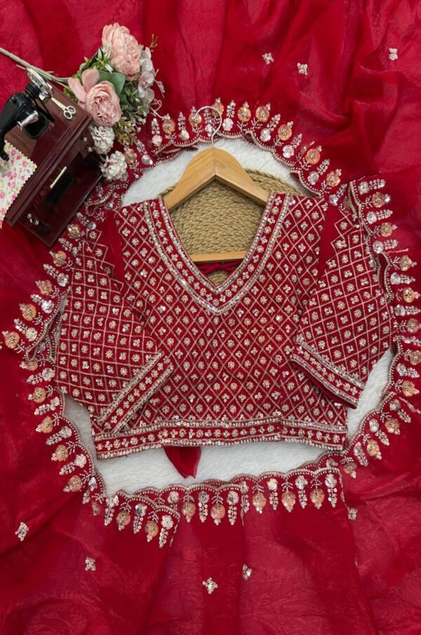 KD-619_3.jpg Red Fendy Silk Wedding Wear Saree